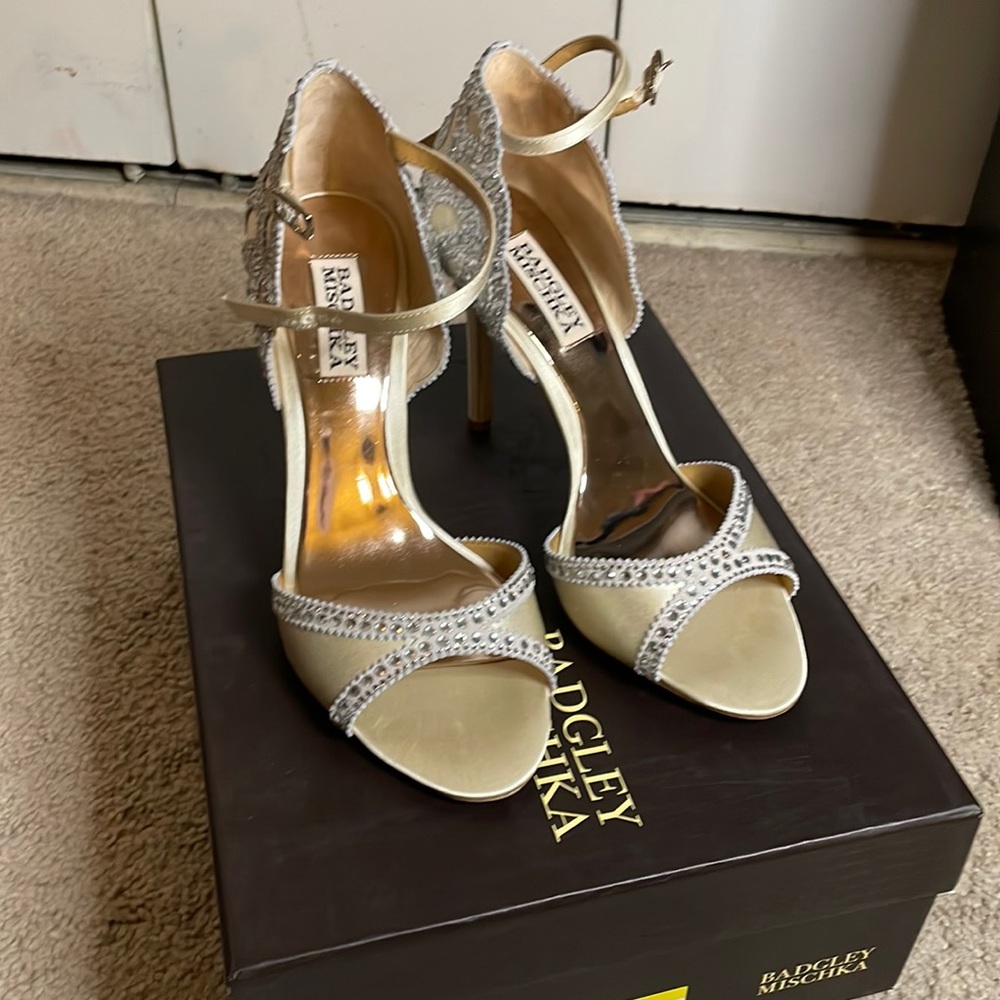 Badgley Mischka Roxy Vintage Heels Ivory Bridal